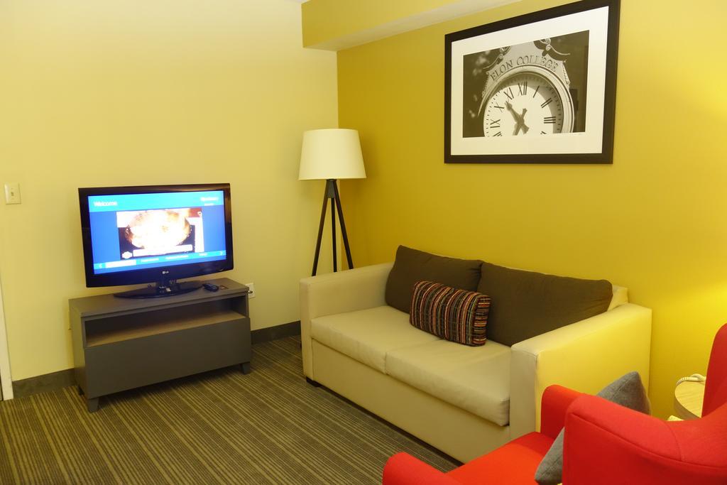 Country Inn & Suites By Radisson, Burlington Elon , Nc Eksteriør bilde